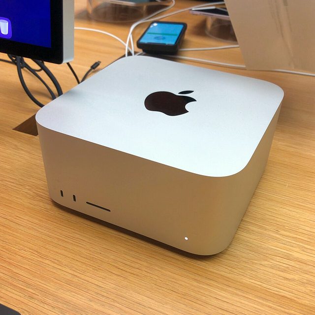 Apple M2 Ultra 192GB