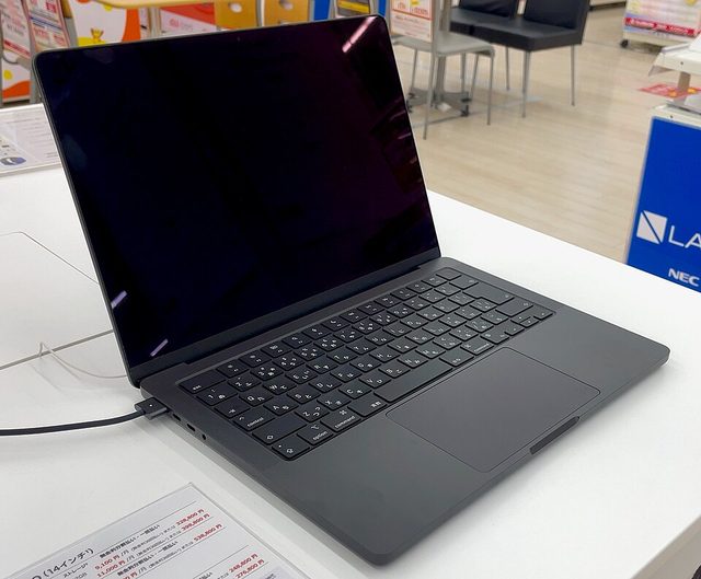 Apple M3 Max 128GB
